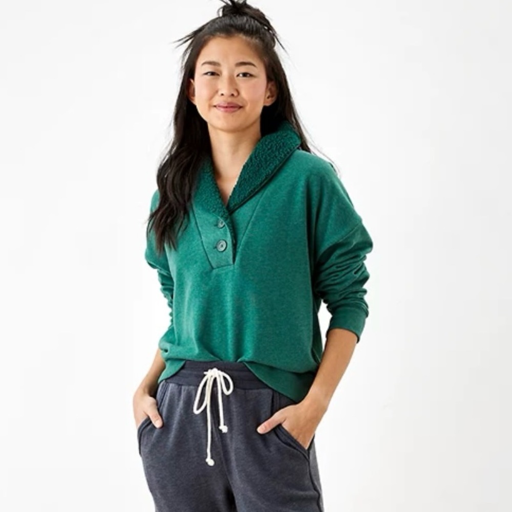 AE Sherpa Collared Henley Sweatshirt